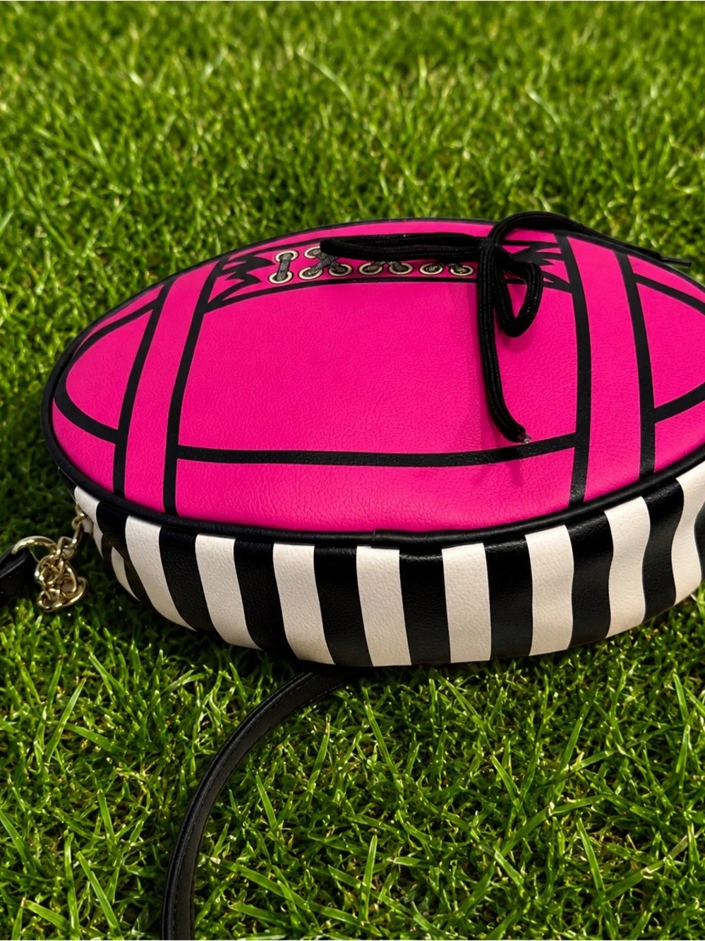 Betsey Johnson Bright Pink Football Crossbody Purse - Picture 2 of 4